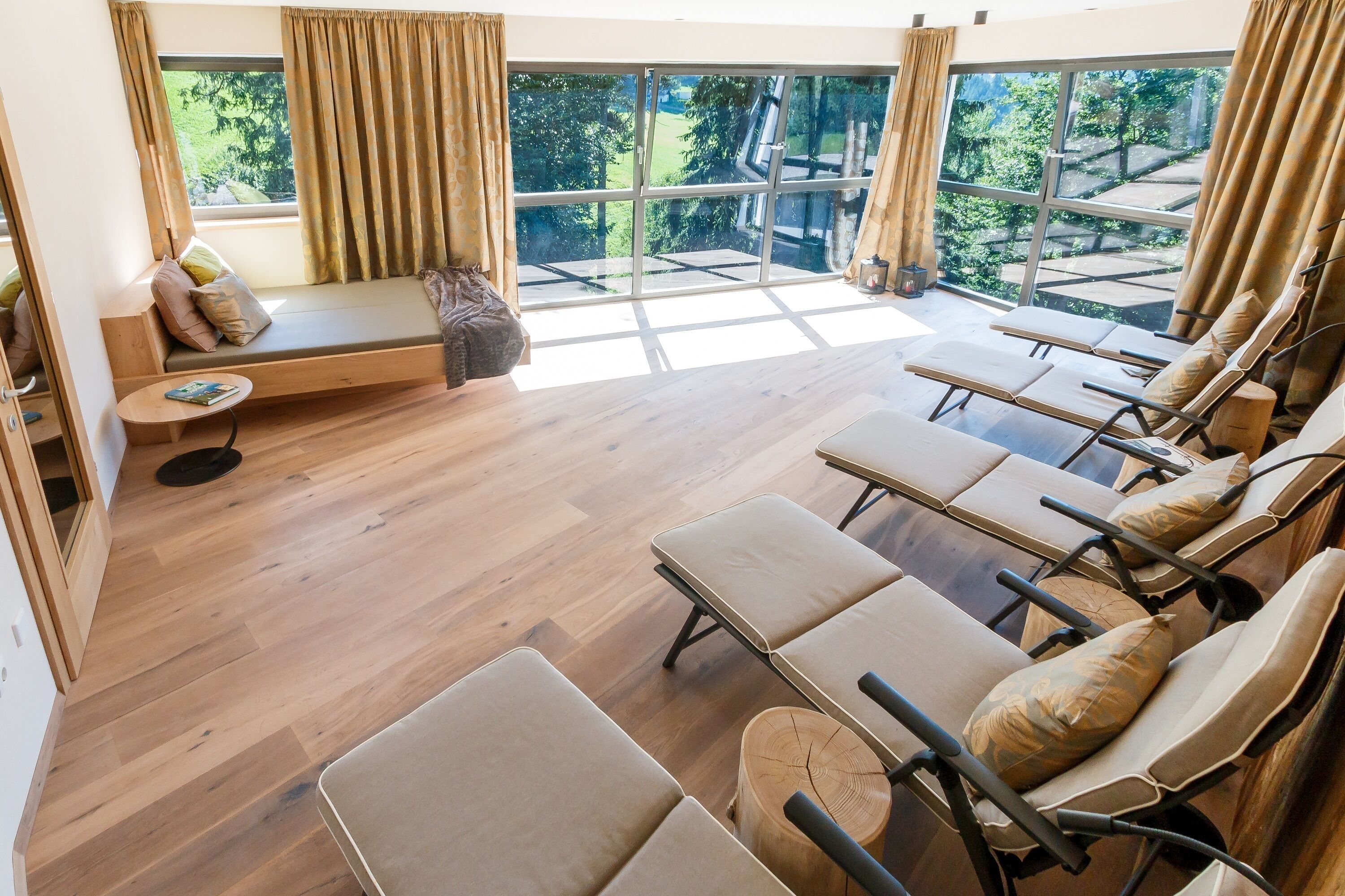 المنشأة من الداخل