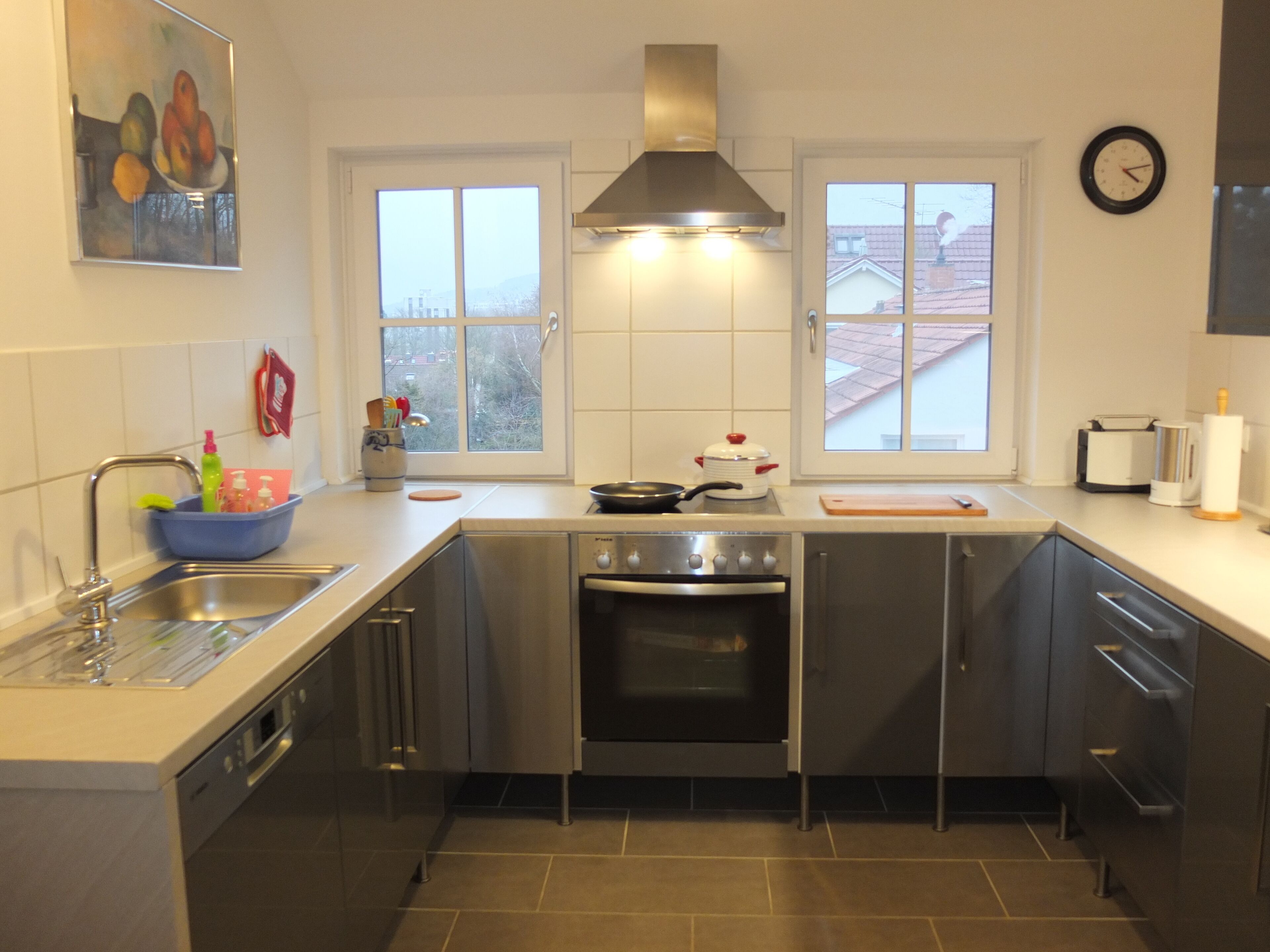 Modern, cozy apartment with a great view, also for business travelers