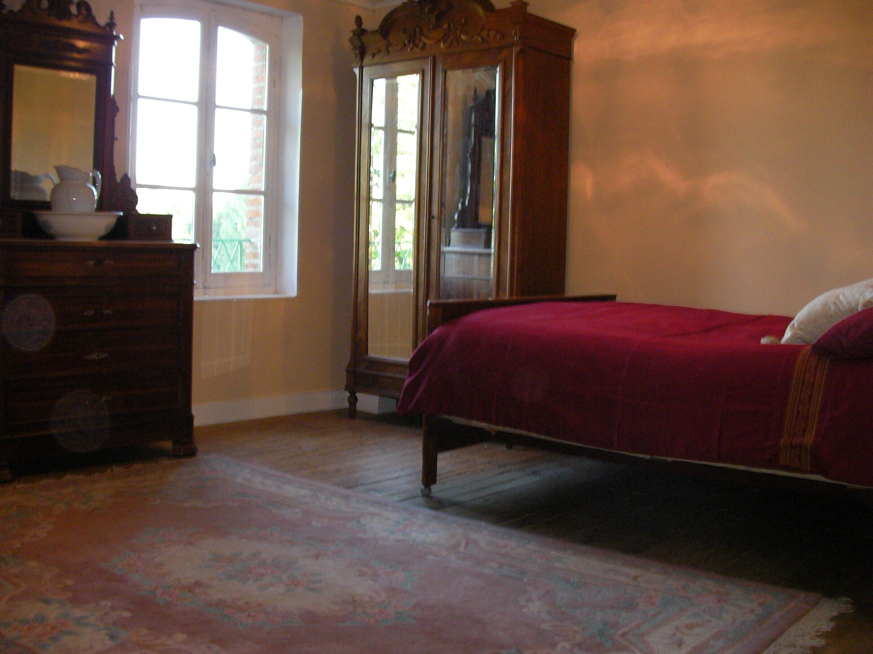 Villa avec la piscine , cinéma privé; dormir 23.