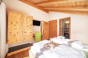 3 Schlafzimmer, Bügeleisen/Bügelbrett, WLAN, Bettwäsche