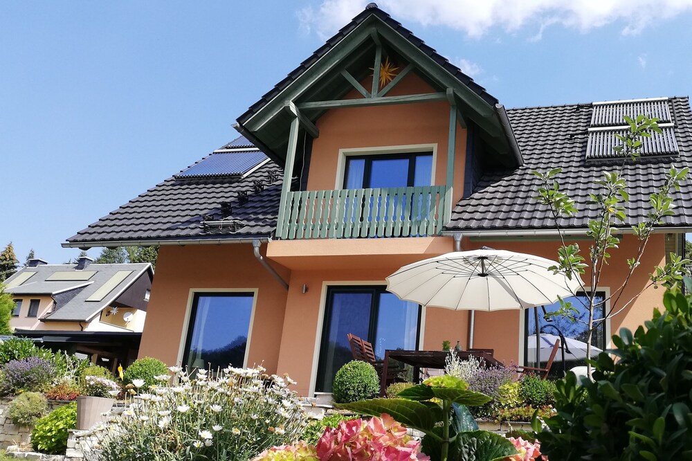 Personen 5+1,sehr familienfreundlich,Kinder< 2 J.0€, 2-3J. 5€ /ÜN, im Erzgebirge