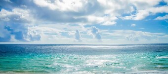 Rolig hjørnehus med fantastisk utsikt