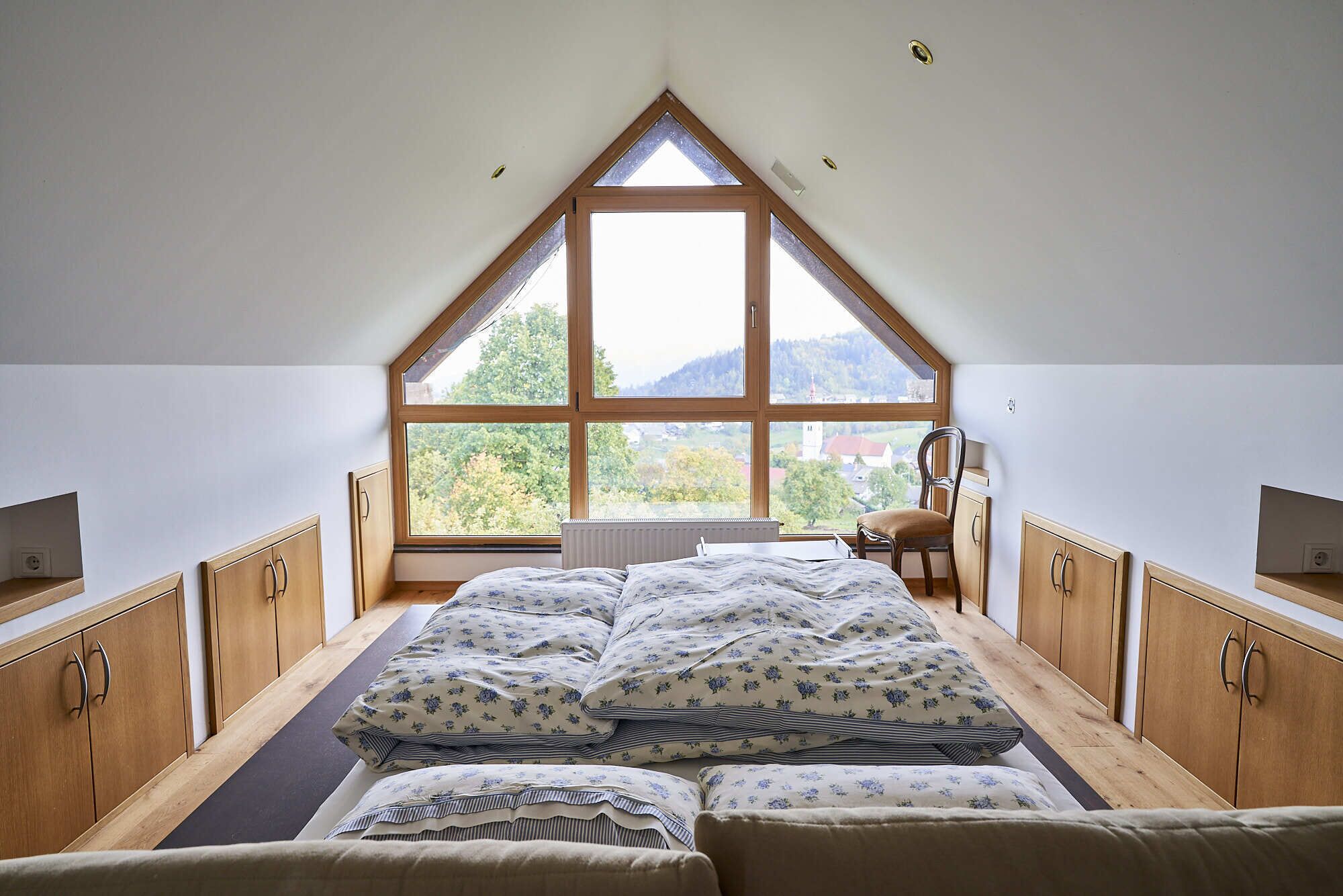 3 makuuhuonetta, silitysrauta/-lauta, ilmainen Wi-Fi, vuodevaatteet