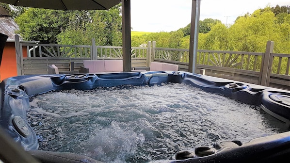 Bain à remous extérieur