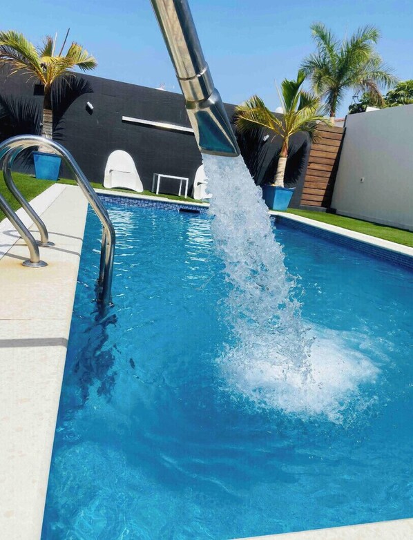 温水プール