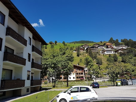 Exterior. Top location incl. Joker Card/Guest Mobility Ticket, WLAN, close to World Ski Championship slope (400m)
