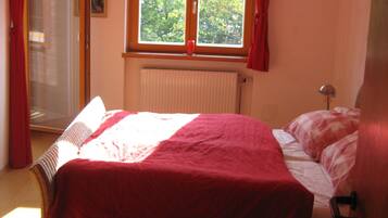 6 多间卧室、熨斗/熨衣板、免费 WiFi、床单