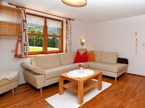 TV - Apartment Fluh - Guesthouse Margreth (Au)