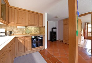 Fridge, microwave, oven, dishwasher - Apartment Fluh - Guesthouse Margreth (Au)