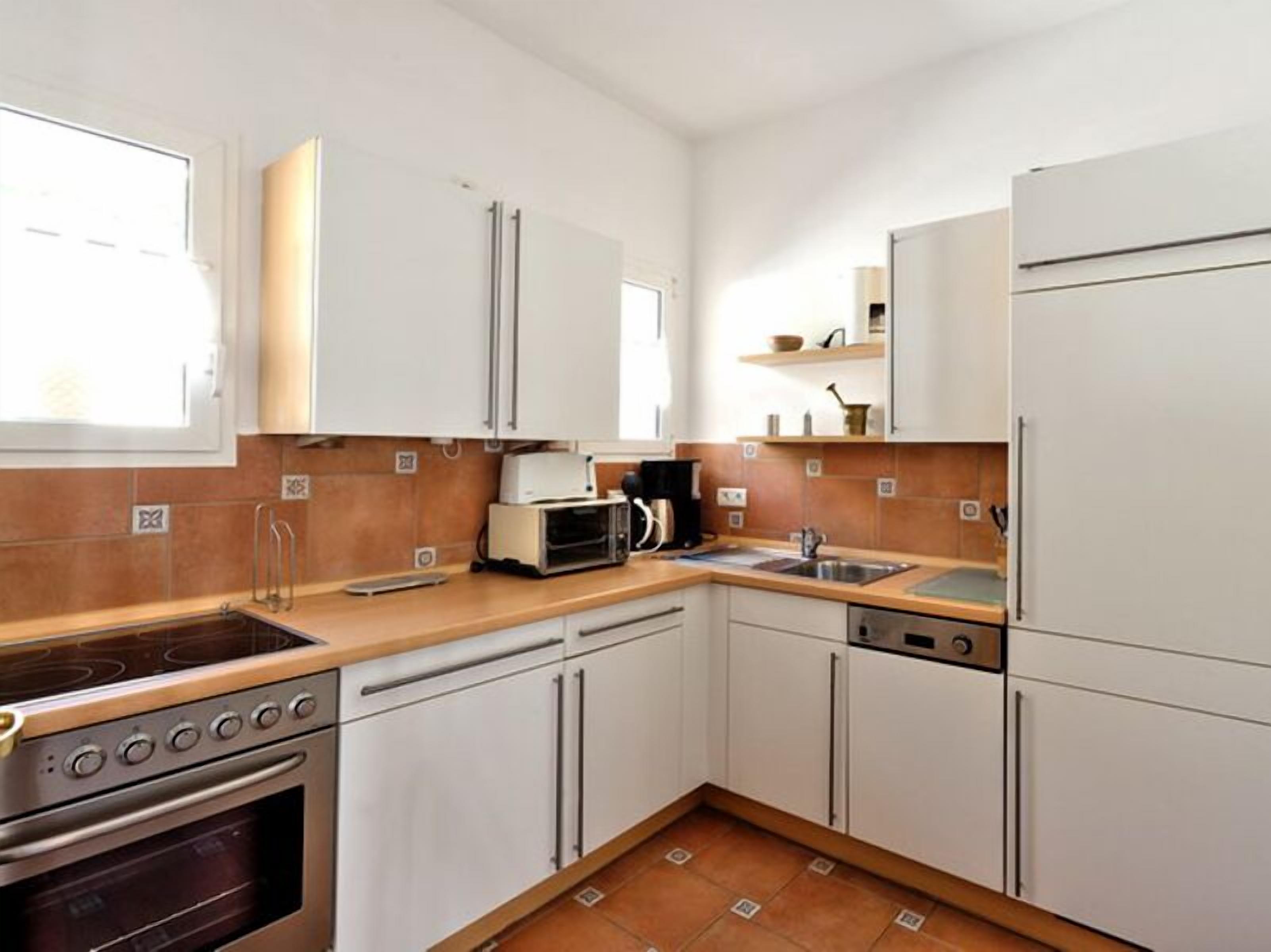 Luxurious villa with infinity pool and an amazing 180° view to the sea