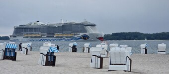 Penthouse vacation apartment "Auszeit" 100 m from the center. Beach, preferably with dog, WLan incl.