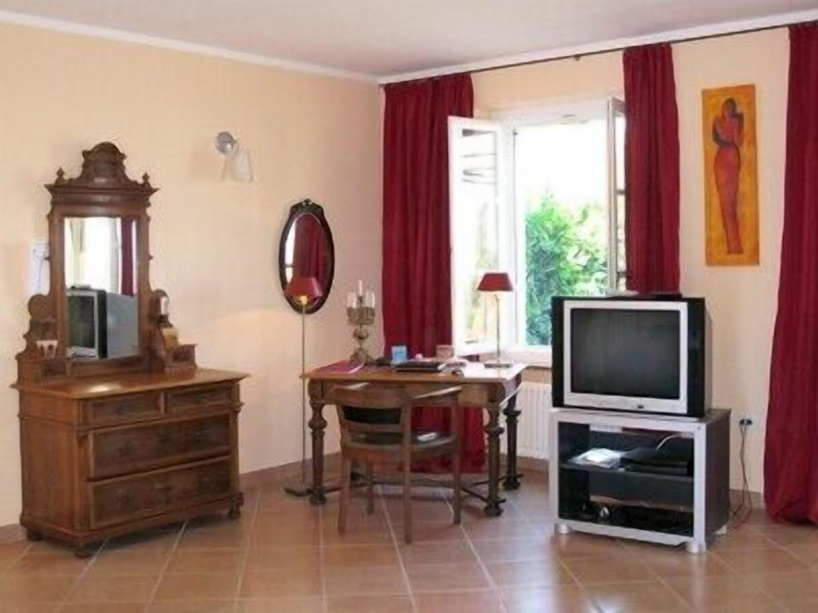 Comfortable cottage in the March with a stunning panorama view