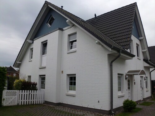 Comfortable dream house + 150m to the beach + south terrace + beach chair + dogs welcome 