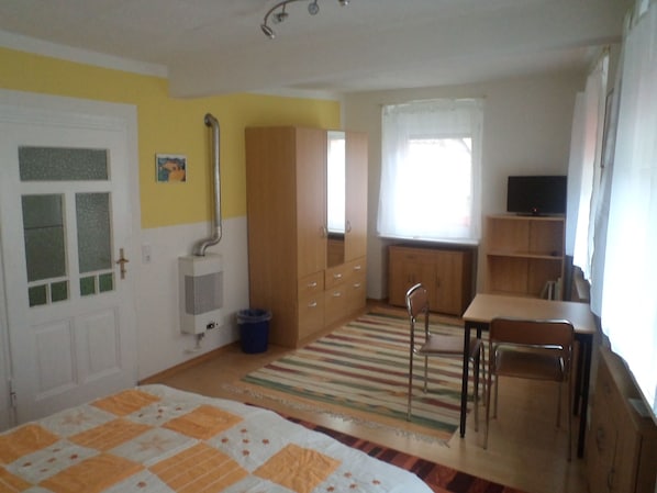 3 Schlafzimmer, Bügeleisen/Bügelbrett, WLAN, Bettwäsche
