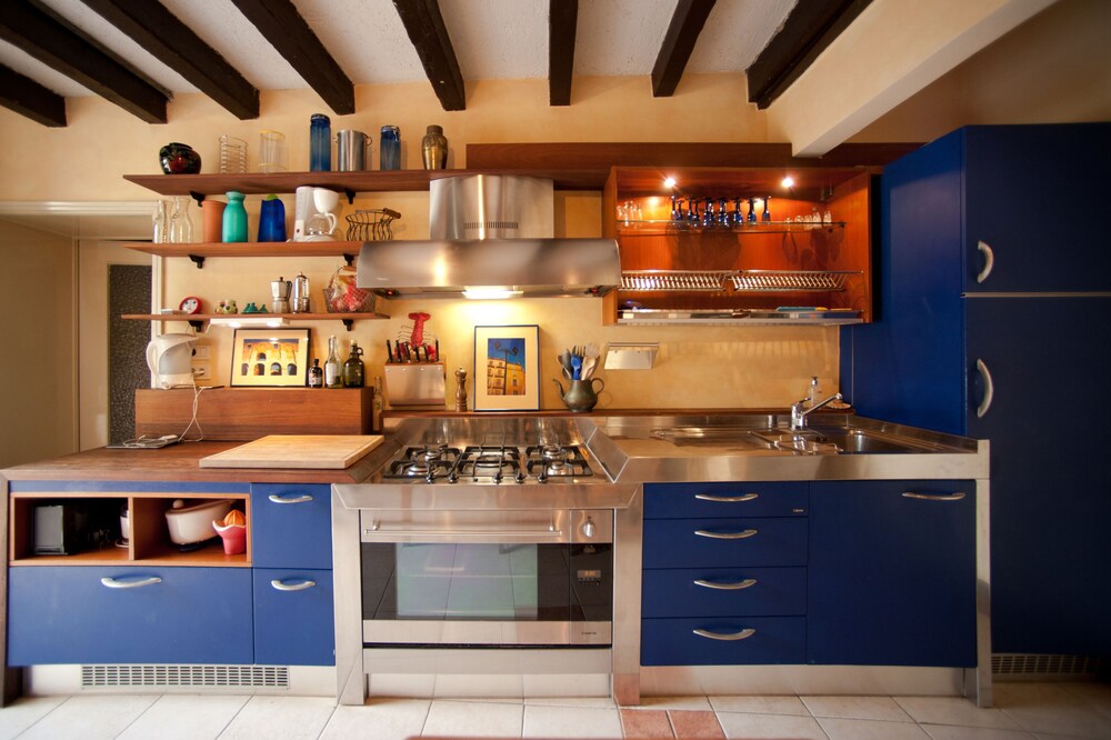 Lovely restored village house over Bogliaco Gargnano – very spacious