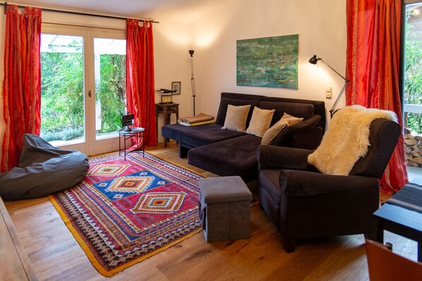 Fernseher, DVD-Player, Stereoanlage