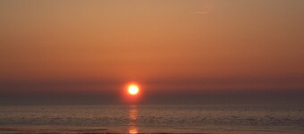 Sunny balcony apartment southwest near the beach with garage! Free beach chair!