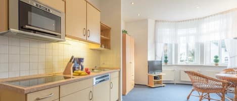 Fridge, microwave, dishwasher, high chair