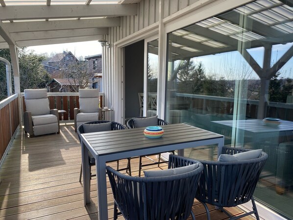 Outdoor dining - High quality holiday home with WiFi, fireplace & underfloor heating (Harzgerode)