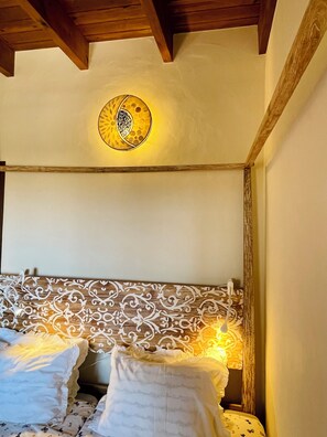 2 bedrooms, desk, travel crib, free WiFi