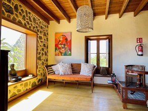 Interior - "An oasis by the sea" Canarian finca for nature, watersports & animal lovers (El Roque / El Cotillo)
