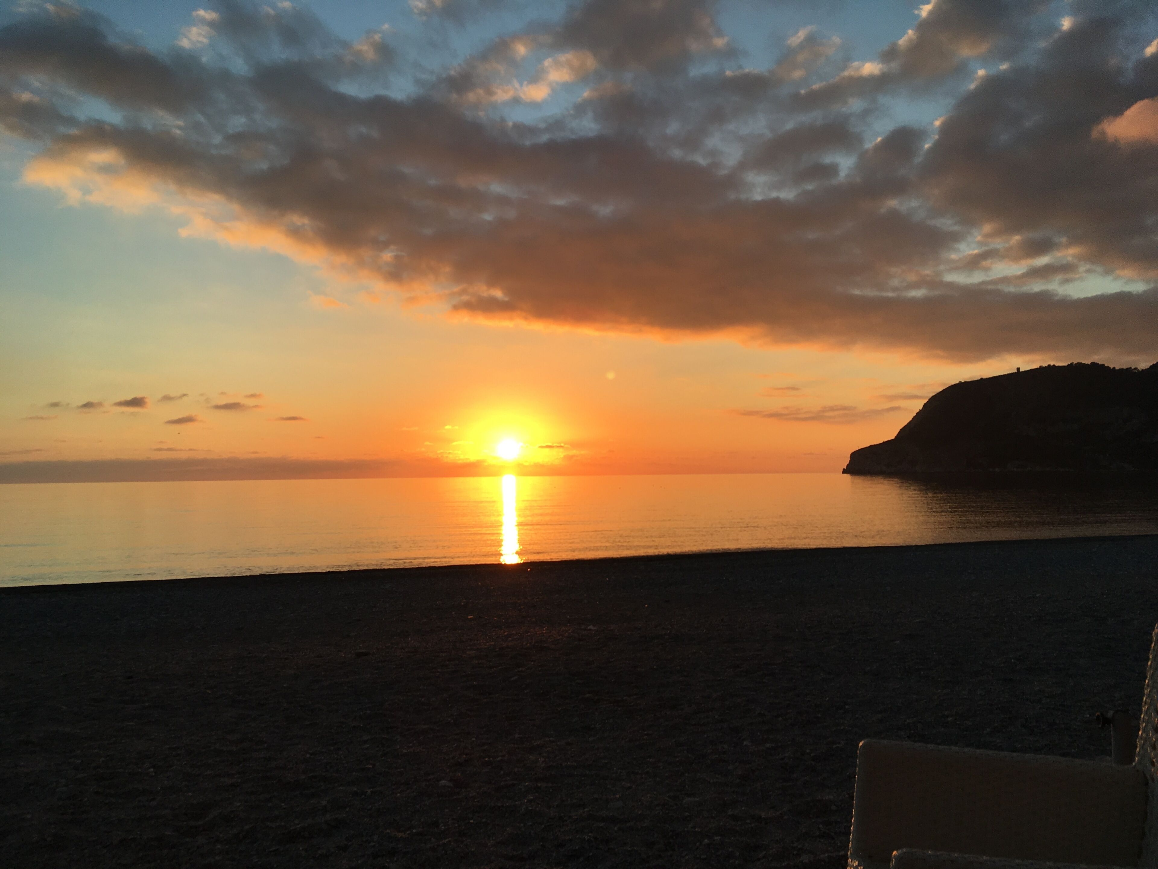 Beach nearby, sun loungers