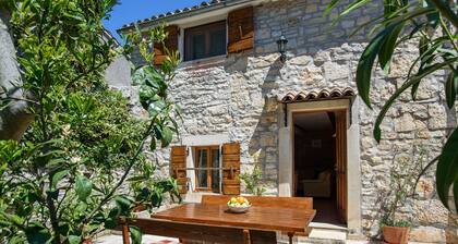 Sommer Angebot/Ferienhaus Mara in Stein/nahe vom Meer/ruhigen Ort/Außenwhirlpool