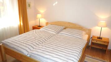 2 Schlafzimmer, Bügeleisen/Bügelbrett, kostenloses WLAN