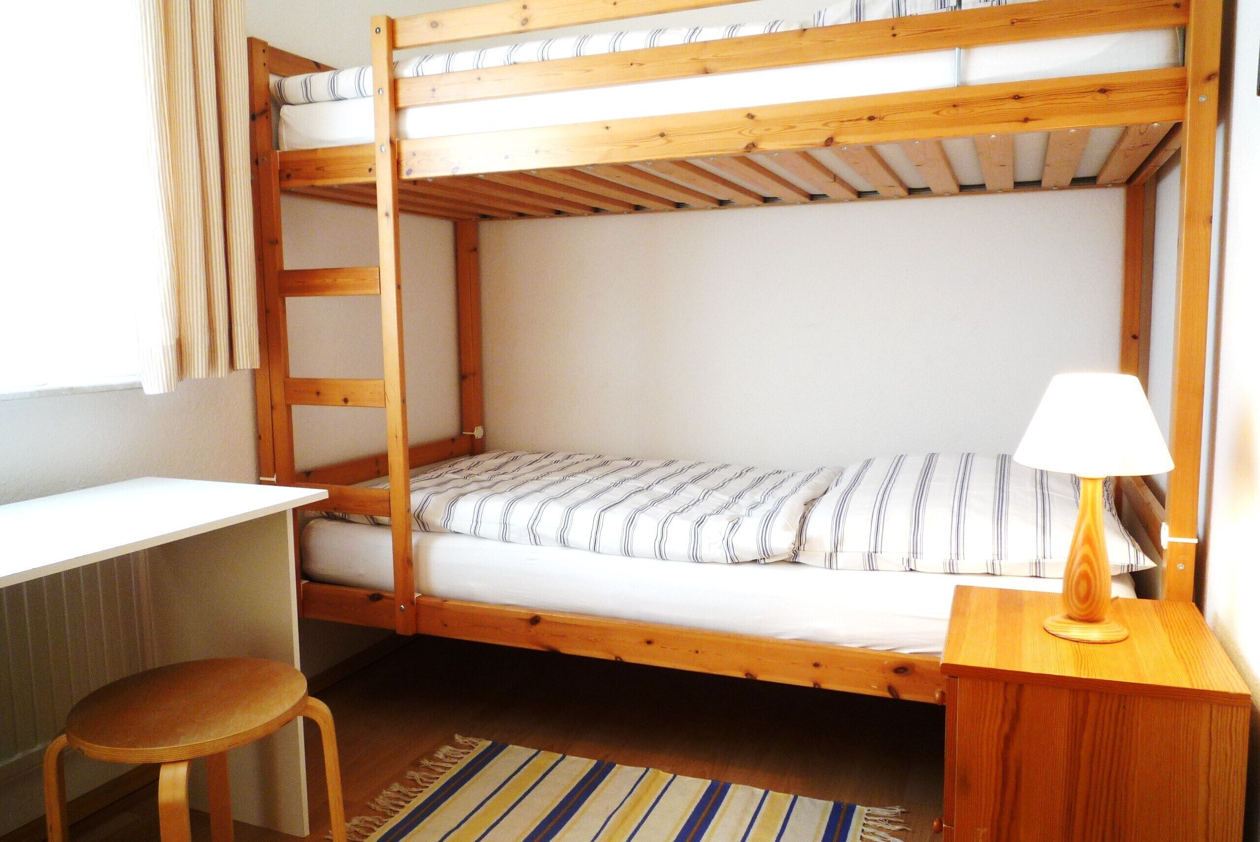 2 makuuhuonetta, silitysrauta/-lauta, ilmainen Wi-Fi