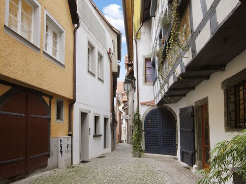 Ferienwohnung Mudita - hochwertig sanierter Altbau mit Wohnküche auf der Insel