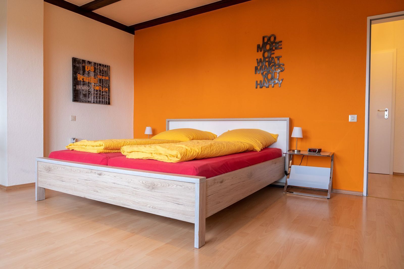 3 soverom, skrivebord, strykejern/-brett og wi-fi