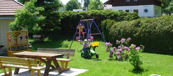 Eksklusiv koselig rolig familievennlig leilighet i Bayerns skog