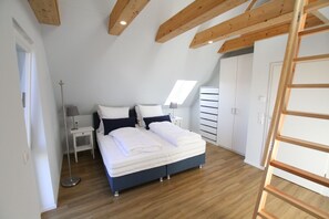 3 soverom, reiseseng for barn, wi-fi (inkludert) og sengetøy