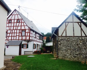 Esterni