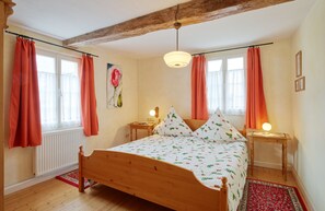2 habitaciones, tabla de planchar con plancha y wifi gratis 