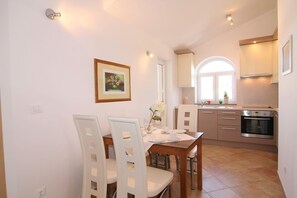 Dining - Meernahe Holiday Apartment Puccini in top location and panoramic view (Porec)