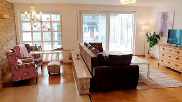 TV, DVD player, books