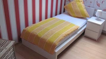 9 Schlafzimmer, Reisekinderbett, WLAN, Rollstuhlgeeignet