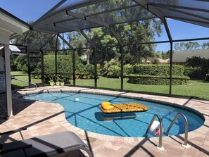 Outdoor pool, a heated pool - VILLA BELLY :-) heated pool. free WIFI, very private, Garage, BBQ, Kings Lake (Naples)