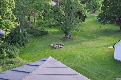 Fantastic peace in nature, huge lot of space, children welcome
