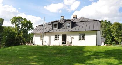 Fantastic peace in nature, huge lot of space, children welcome