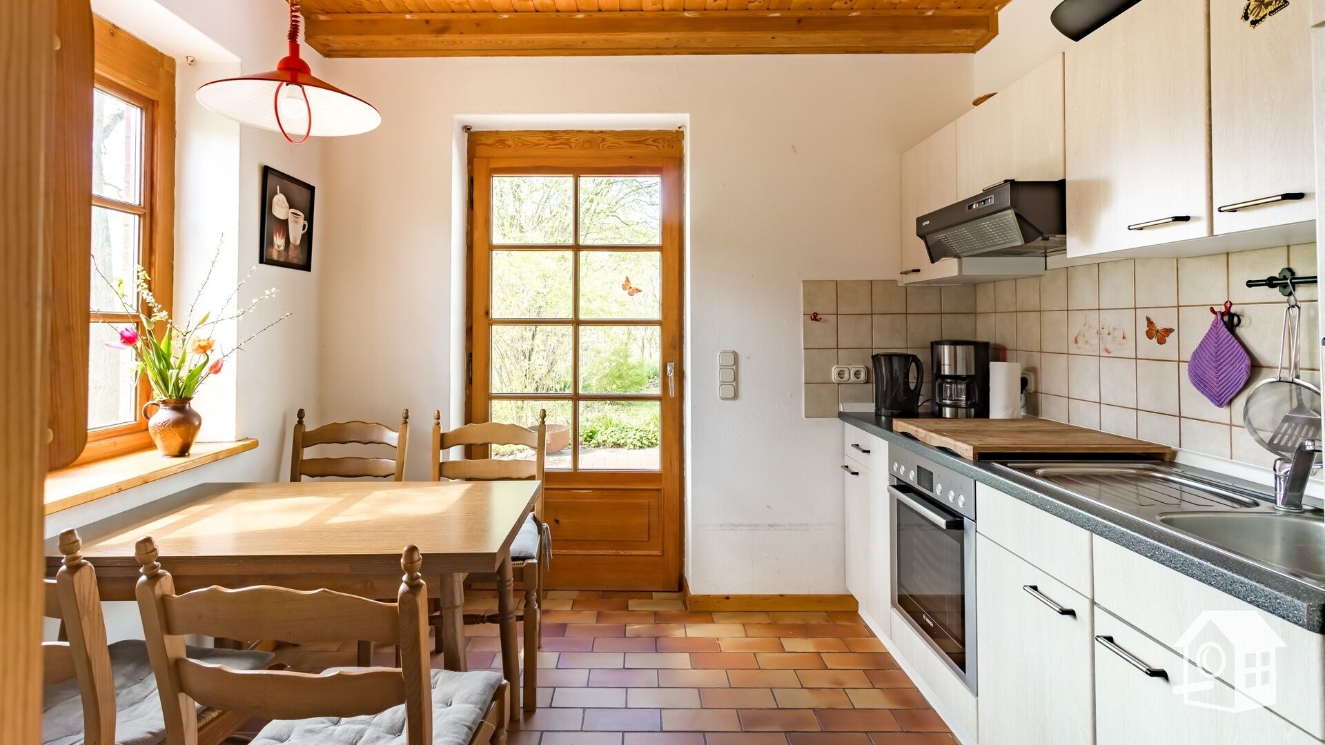 Cottage on large, idyllic grounds, child-friendly