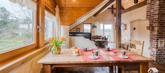4 apartment on former Farm 'Lindenhof-Bergenhausen', vacation with dog 