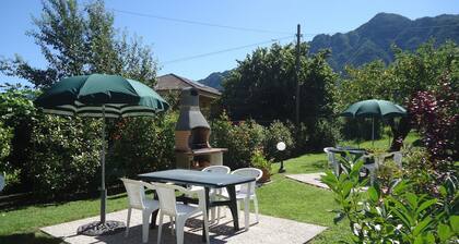 Apartment for 2 adults + 1 child, great view, 200m to the lake/beach, garden