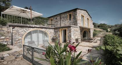 A holiday home to relax in a picturesque and stylish ambience