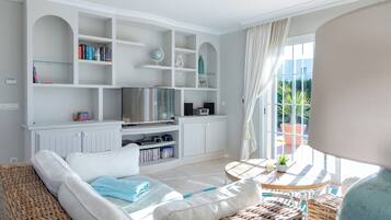 Smart TV, video games, DVD player, books