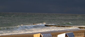 3-room apartment up to 4 pers. + 1 infant up to 7 years - excl. App. Groyne, fireplace, Wi-Fi, 250m to the beach, Waschm.