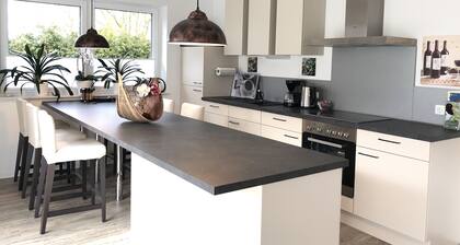 Modern 160 square meter vacation home "Nara" Esens/ Bensersiel North Sea /6P