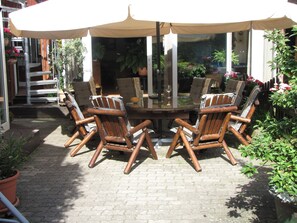 تناول الطعام بالخارج