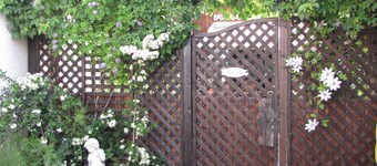 NEW since January 2015: Apartment with a sunny courtyard, garden and pool